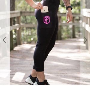 NWT Born Primitive Rise and Grind Capri Leggings
